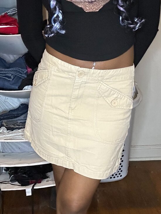 H&M Dresses & Skirts - H&M Cream Mini Skirt with Front Pocket Detail